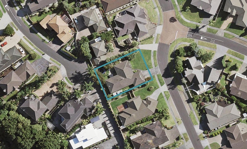 11 Byblos Place, The Gardens, Auckland - Carousel 1