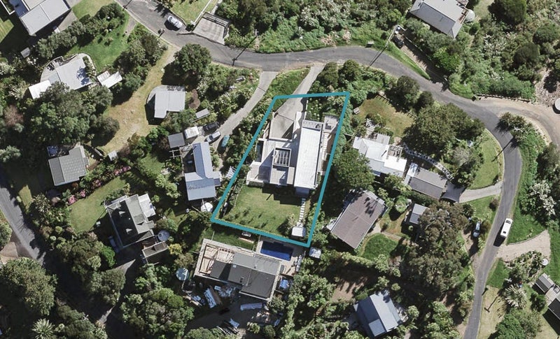 25 Matapana Road, Palm Beach, Waiheke Island - Carousel 1