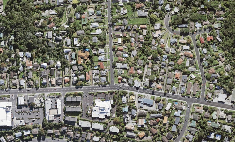 2/1 Roseberry Avenue, Birkenhead, Auckland - Carousel 1