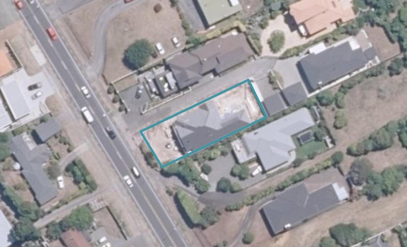 176 Lake Terrace, Hilltop, Taupo - Carousel 1