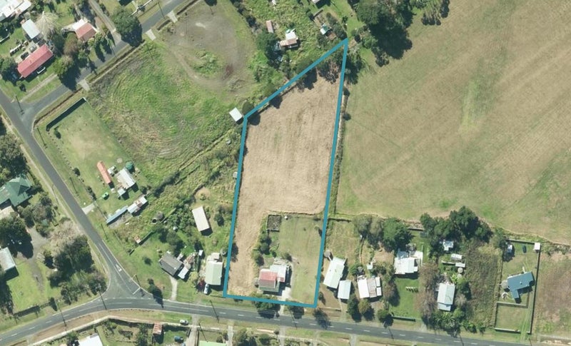 33 West Coast Road, Te Kopuru - Carousel 1