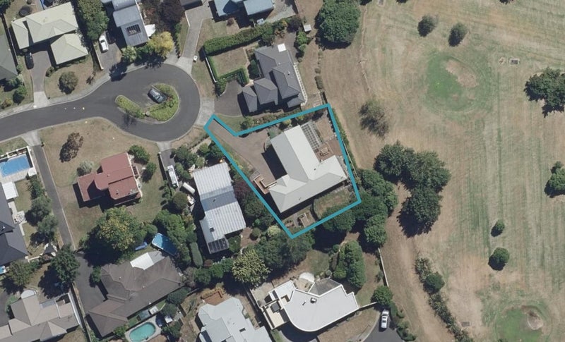 10 Cadman Court, Rototuna, Hamilton - Carousel 1