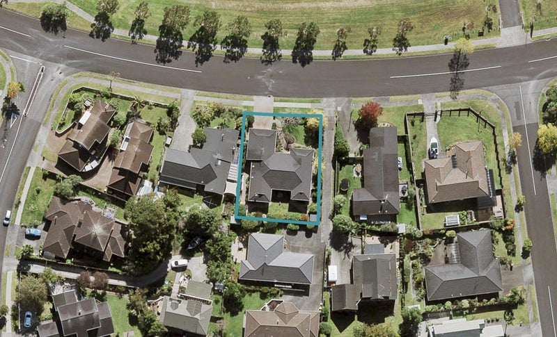 68 Picasso Drive, West Harbour, Auckland - Carousel 1