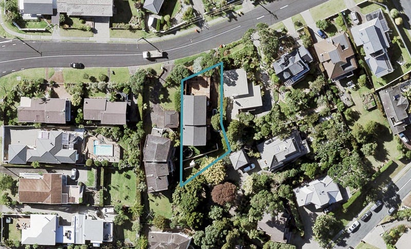 37 Montgomery Avenue, Rothesay Bay, Auckland - Carousel 1