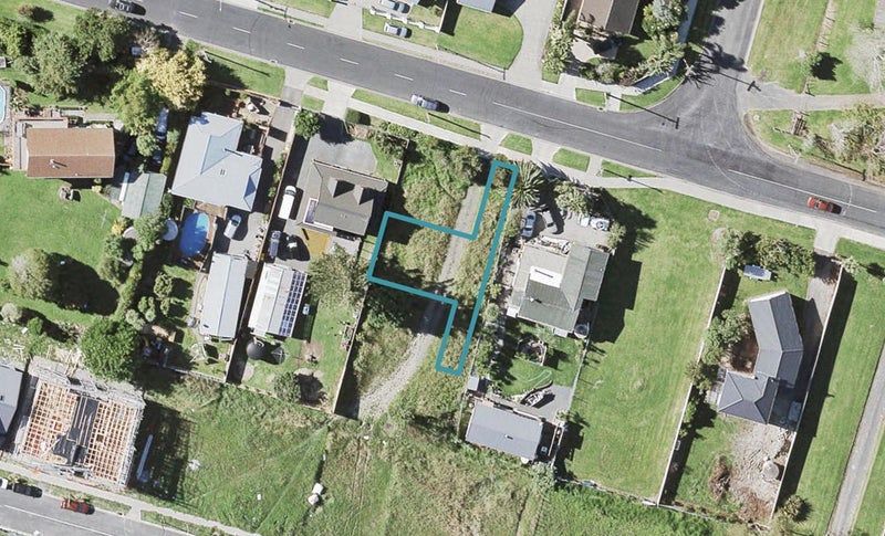 96B Karaka Road, Beachlands, Auckland - Carousel 1