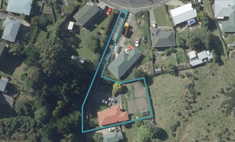 10 Roy Crescent, Concord, Dunedin - Carousel 1