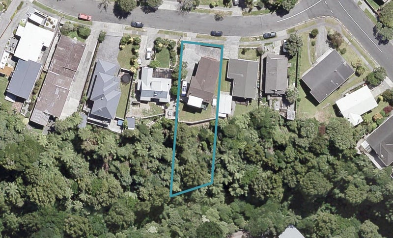 7 Westpoint Avenue, Harbour View, Lower Hutt - Carousel 1