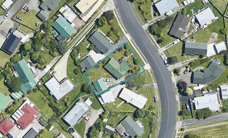 12 Camellia Drive, Ngongotaha, Rotorua - Carousel 1