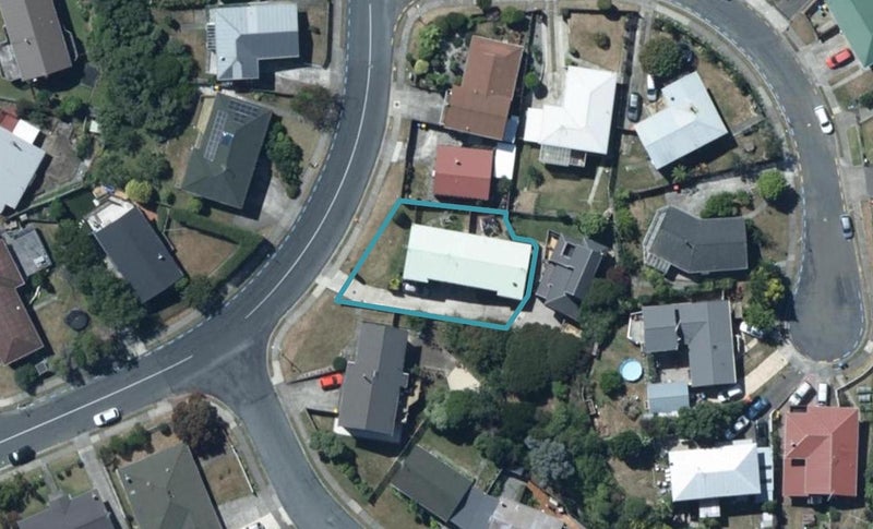 17B Tweed Road, Papakowhai, Porirua - Carousel 1