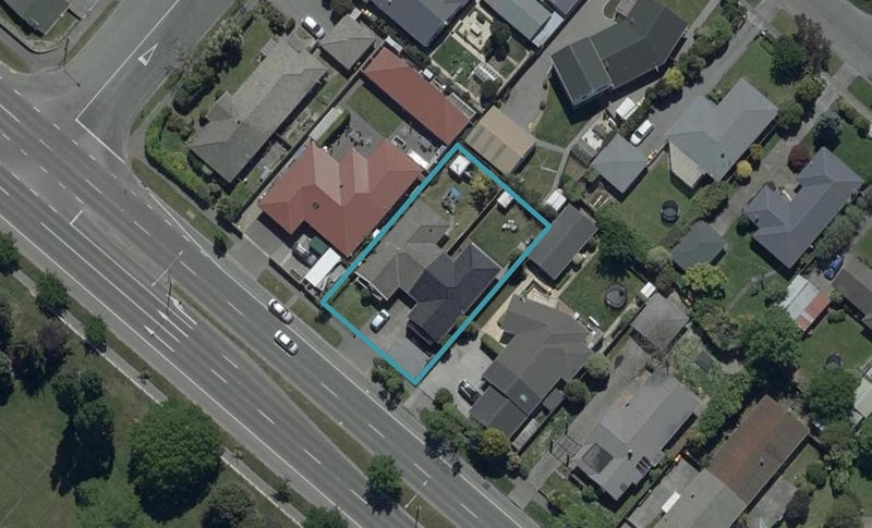 1/320 Memorial Avenue, Burnside, Christchurch - Carousel 1