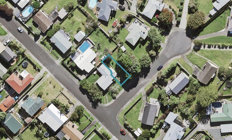 2A Packham Place, Beach Haven, Auckland - Carousel 1