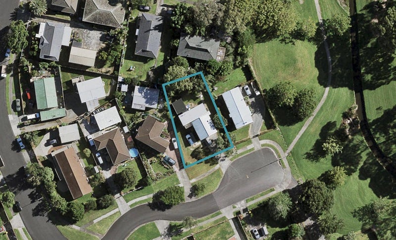 8 Topaz Place, Wiri, Auckland - Carousel 1