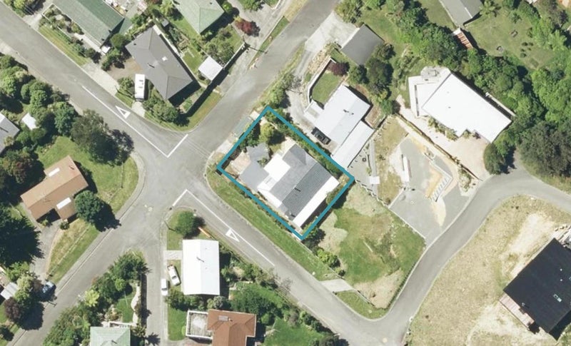 81 Milton Terrace, Picton - Carousel 1