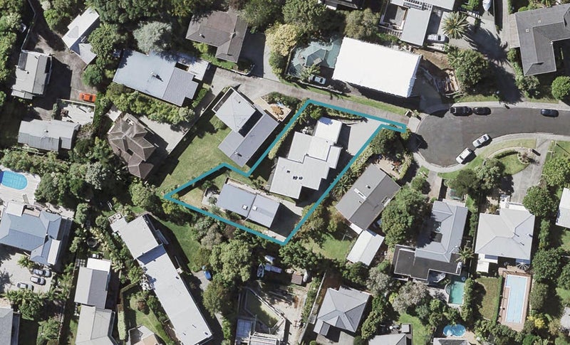 2/11 GARMONS WAY, Castor Bay, Auckland - Carousel 1