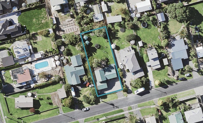 82 First View Avenue, Beachlands, Auckland - Carousel 1