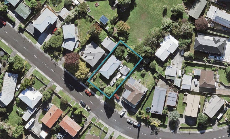 14 Addison Drive, Glendene, Auckland - Carousel 1