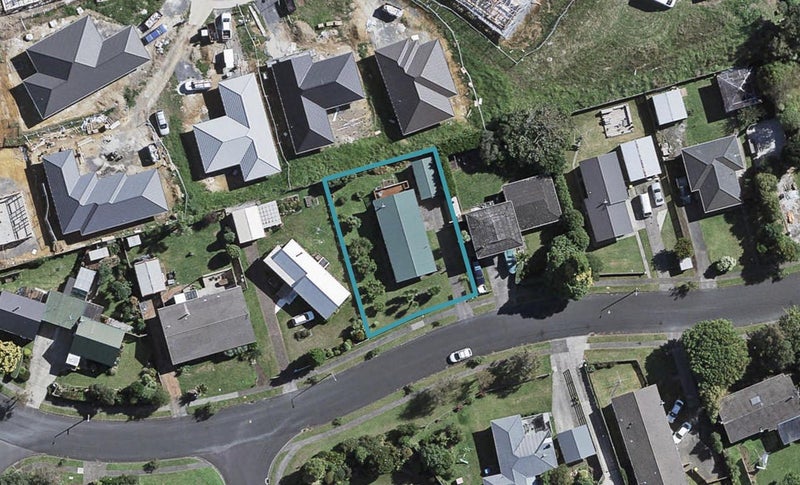 8 Kauri Drive, Waiuku, Waiuku - Carousel 1