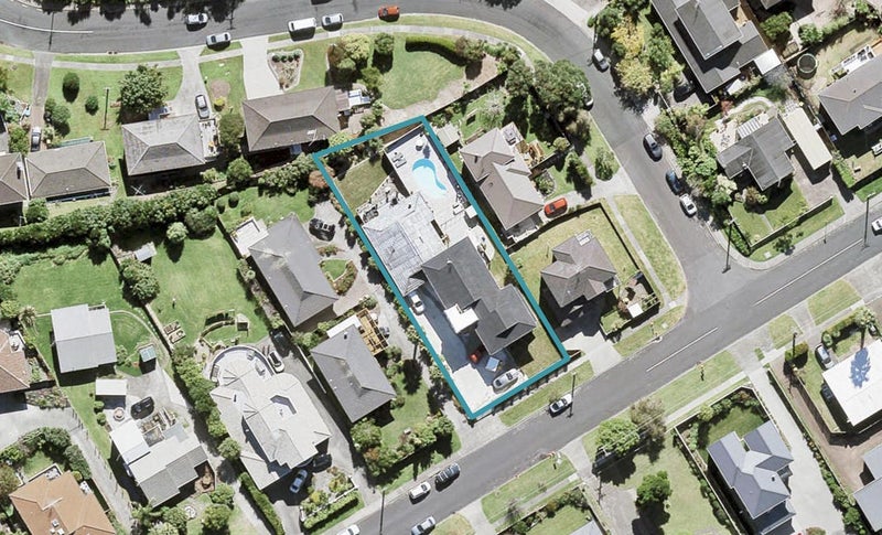 1/18 Toroa Street, Torbay, Auckland - Carousel 1