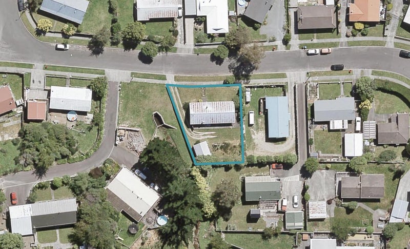10 Moonstone Grove, Birchville, Upper Hutt - Carousel 1