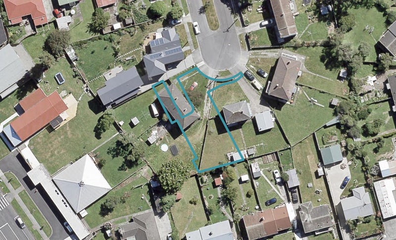 2/7 Bertram Grove, Naenae, Lower Hutt - Carousel 1