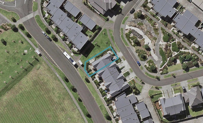 19 Tephra Boulevard, Stonefields, Auckland - Carousel 1