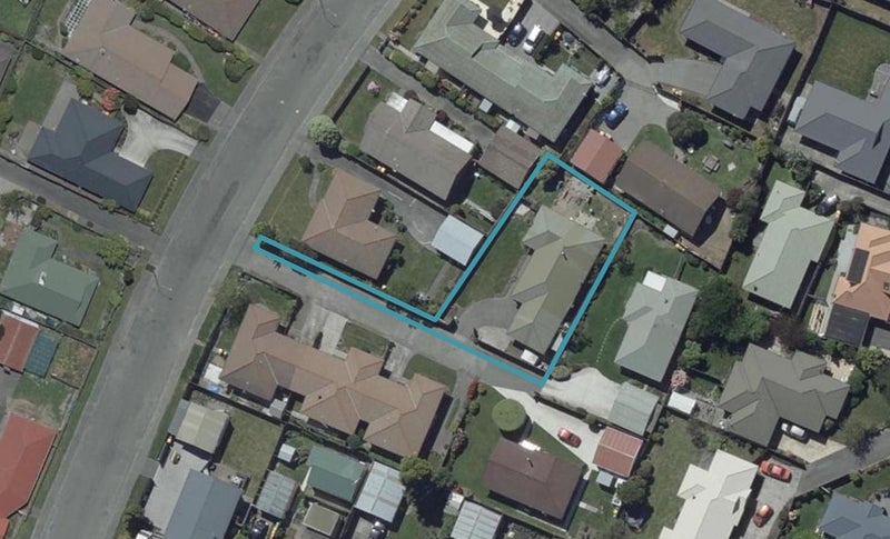 10 Peebles Drive, Hei Hei, Christchurch - Carousel 1