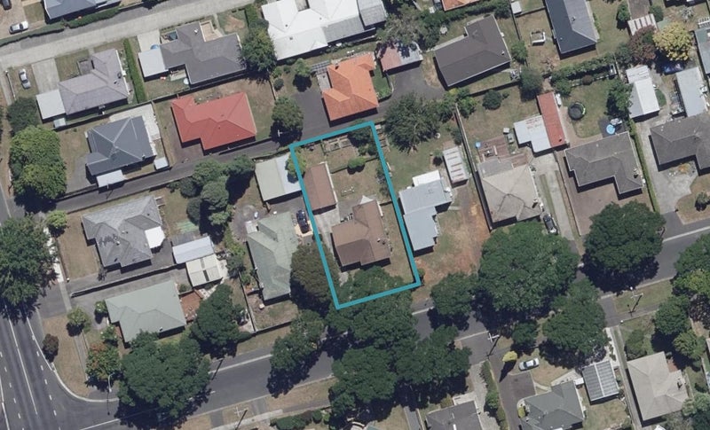 65 Brookfield Street, Hamilton East, Hamilton - Carousel 1