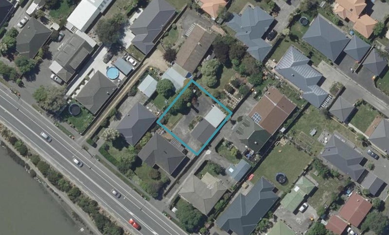 2/899 Ferry Road, Woolston, Christchurch - Carousel 1