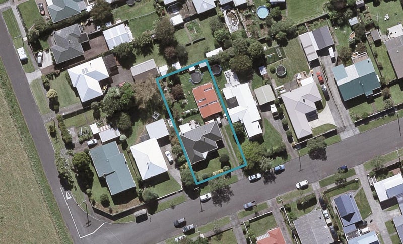 29 Cowling Road, Hurdon, New Plymouth - Carousel 1