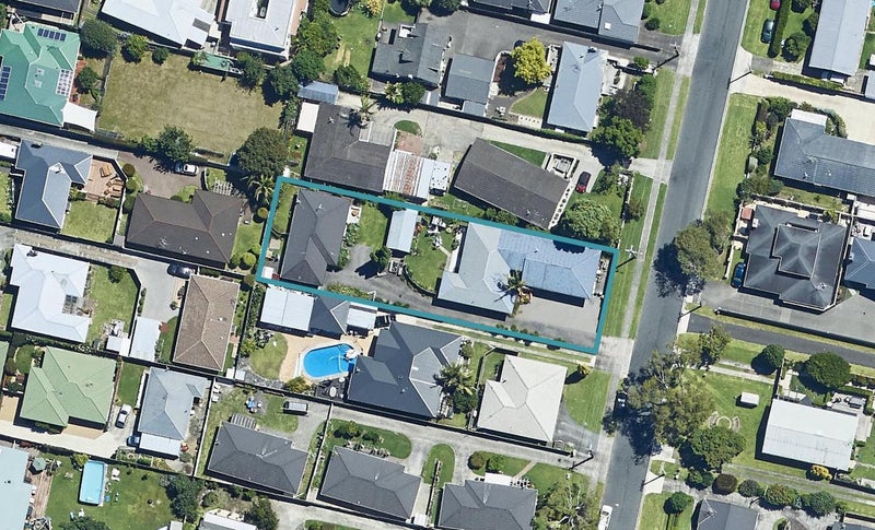 11 Myres Street, Otumoetai, Tauranga - Carousel 1