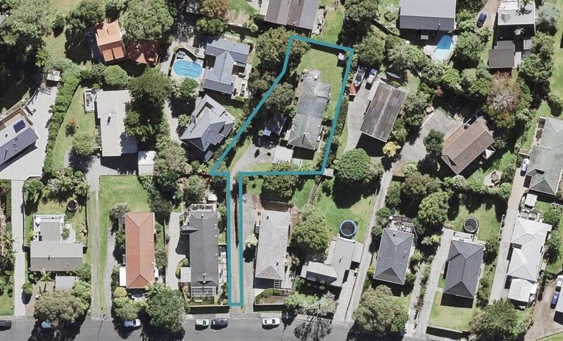 1/27 Mayall Avenue, Beach Haven, Auckland - Carousel 1