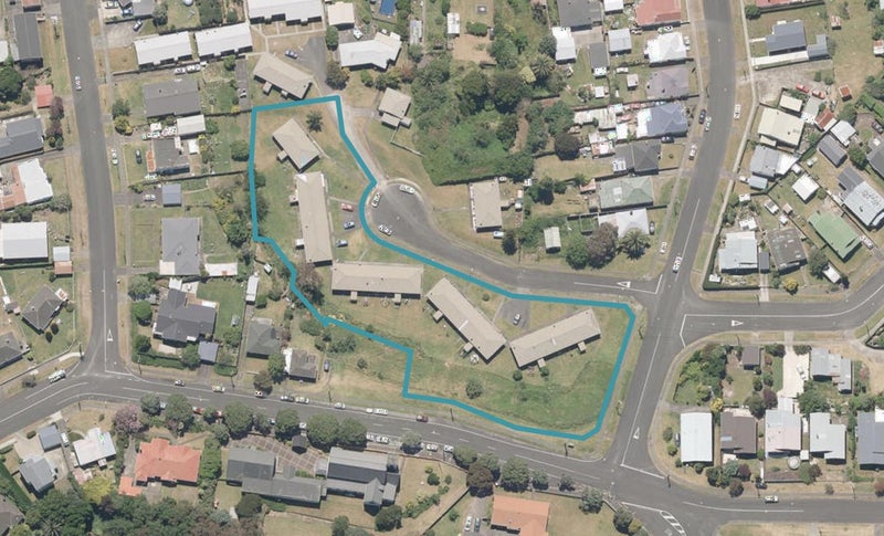 10 Walter Nash Place, Gonville, Whanganui - Carousel 1