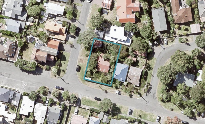 22 Hinau Street, Eastbourne, Lower Hutt - Carousel 1