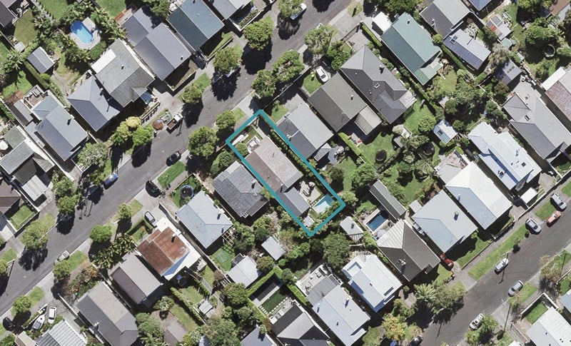 13 Cumberland Avenue, Westmere, Auckland - Carousel 1