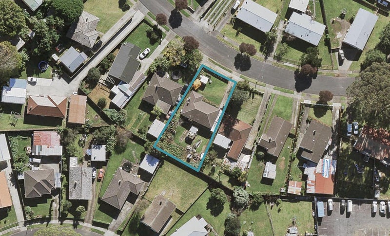 40 Lavinia Crescent, Mangere East, Auckland - Carousel 1