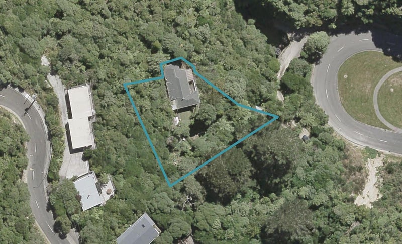 2 Miromiro Road, Normandale, Lower Hutt - Carousel 1
