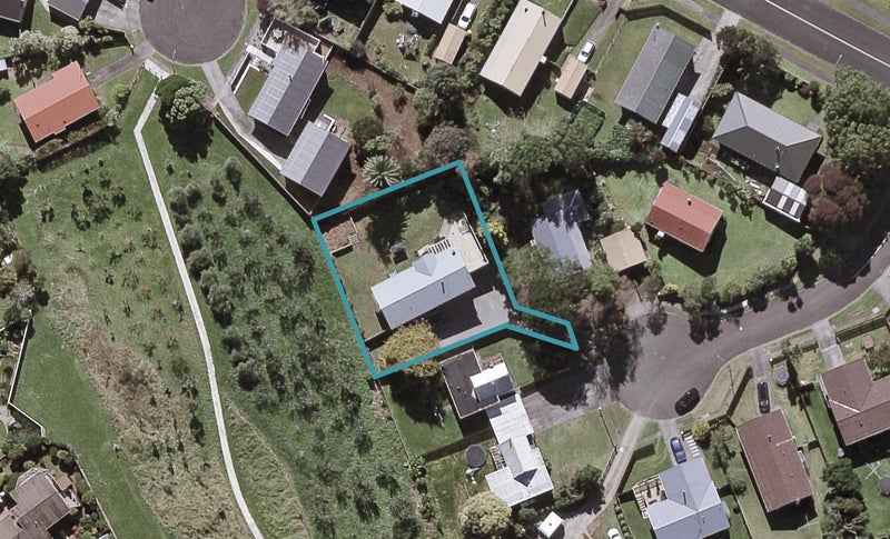 8A Elgin Grove, Merrilands, New Plymouth - Carousel 1