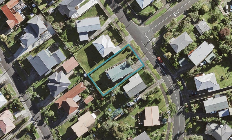 49 Rosamund Avenue, New Windsor, Auckland - Carousel 1