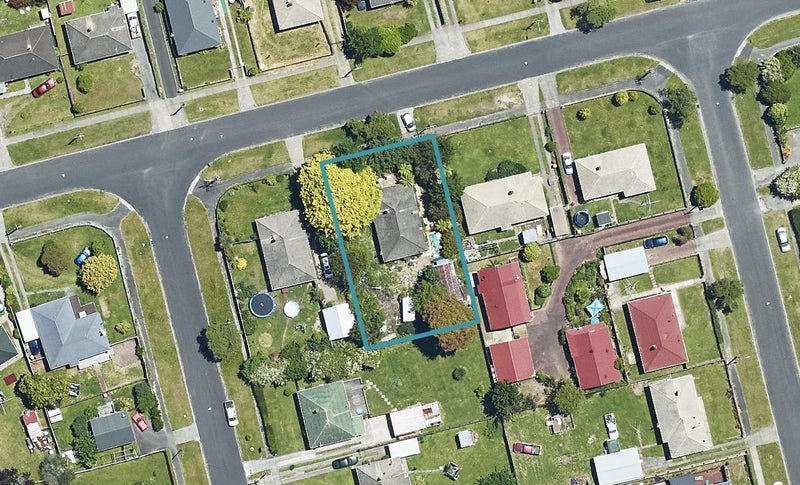 12 Manuka Crescent, Hillcrest, Rotorua - Carousel 1