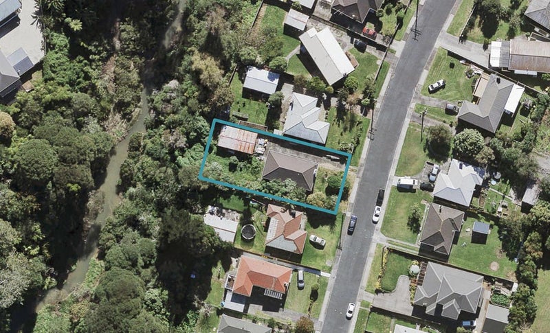 36 Glen Marine Parade, Glendene, Auckland - Carousel 1