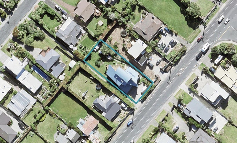 1058 Whangaparaoa Road, Tindalls Beach, Whangaparaoa - Carousel 1