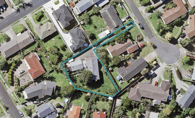 2/5 Pedersen Place, Bucklands Beach, Auckland - Carousel 1