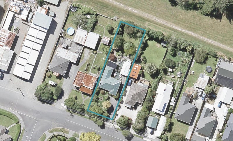 28 Burden Avenue, Wainuiomata, Lower Hutt - Carousel 1