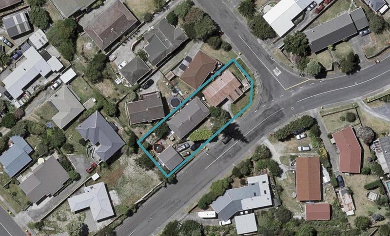 44 Winton Street, Paraparaumu Beach, Paraparaumu - Carousel 1