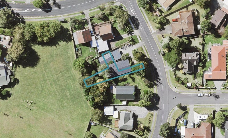4C Weetman Drive, Browns Bay, Auckland - Carousel 1