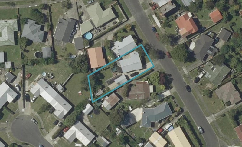 6 Dampier Avenue, Awapuni, Palmerston North - Carousel 1