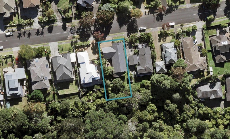 42 Lagoon Way, West Harbour, Auckland - Carousel 1