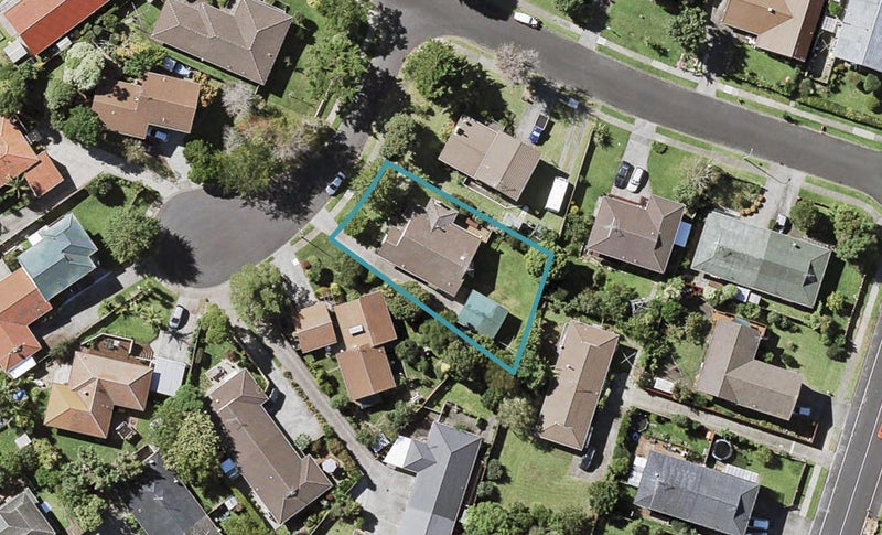 4 Everingham Place, Sunnyhills, Auckland - Carousel 1