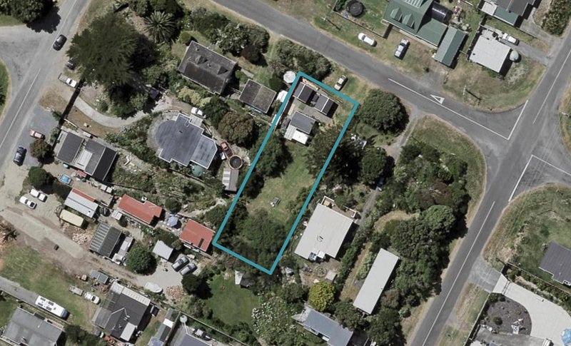 4 Granville Street, Te Horo Beach - Carousel 1