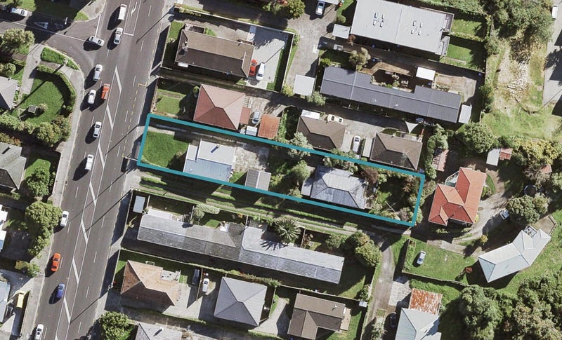 1584B Great North Road, Waterview, Auckland - Carousel 1
